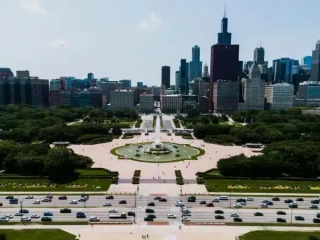 CWE Tours Buckingham Fountain Chicago